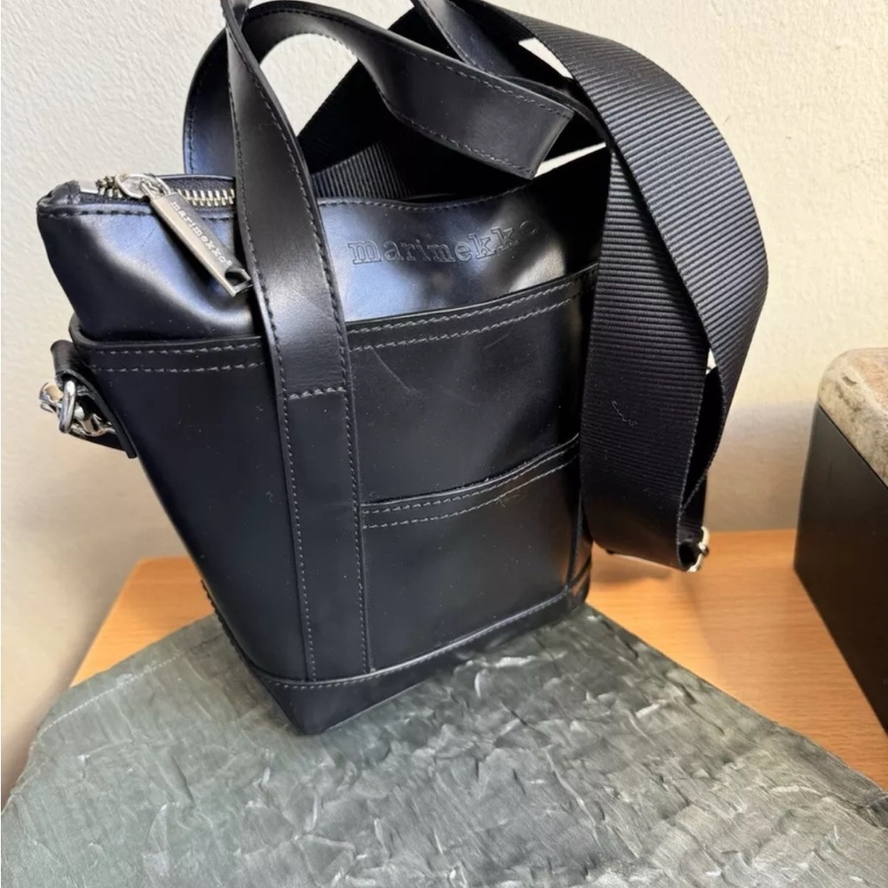 MARIMEKKO LEATHER TOTE CROSSBODY BAG SMALL BLACK
